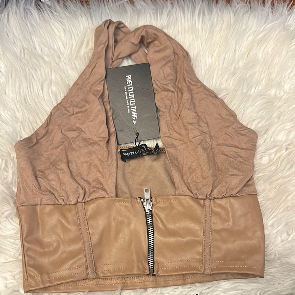 PrettyLittleThing Beige Zipper Crop Top